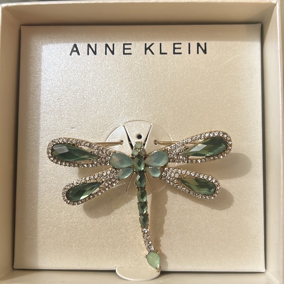 Butterfly Brooch - Picture 2 of 2